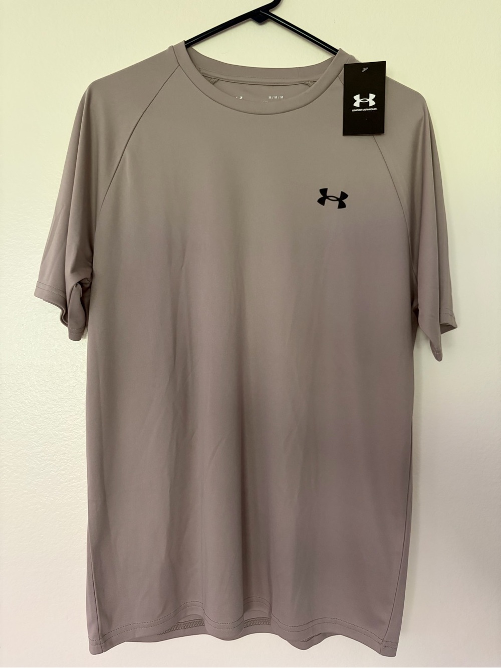 Under Armour Men's loose Short Sleeve Performance Tee - Taupe/stone color